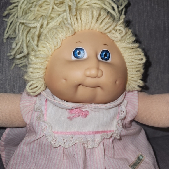 Vintage Cabbage Patch Kid Blonde Yarn Hair Green Eyes 1978,1982 - Picture 15 of 16